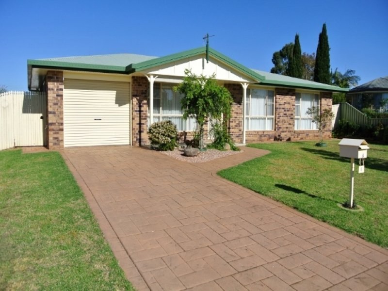 6 Ella Court, Darling Heights QLD 4350