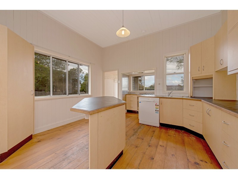 84 Bridge Street, East Toowoomba QLD 4350