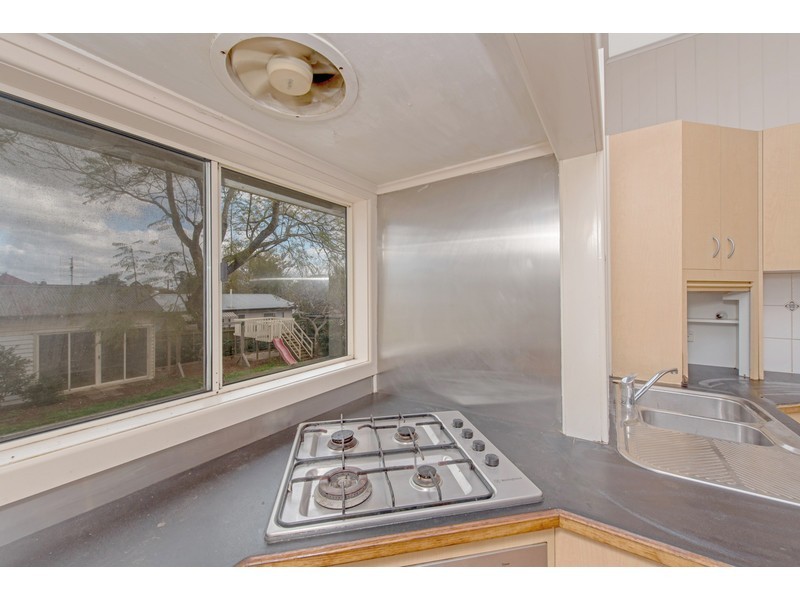 84 Bridge Street, East Toowoomba QLD 4350