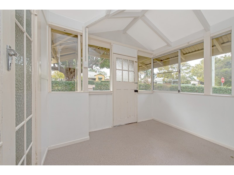 84 Bridge Street, East Toowoomba QLD 4350
