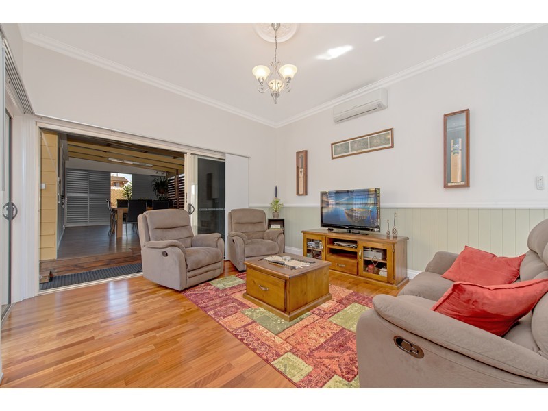 206 South Street, South Toowoomba QLD 4350