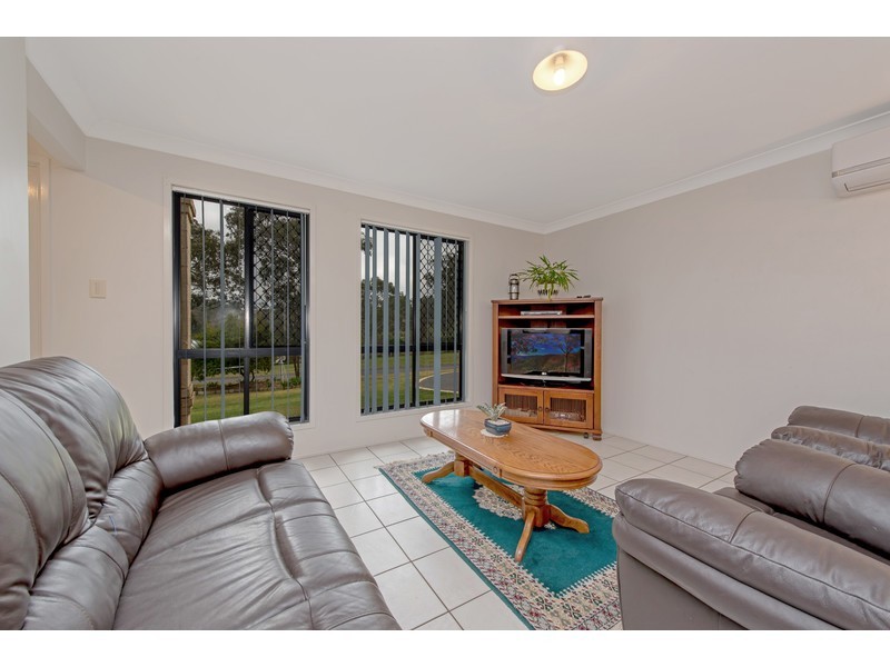 28 Junction Drive, Gowrie Junction QLD 4352