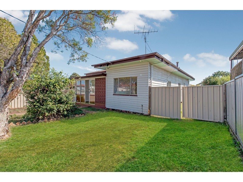 25 Kenilworth Street, North Toowoomba QLD 4350