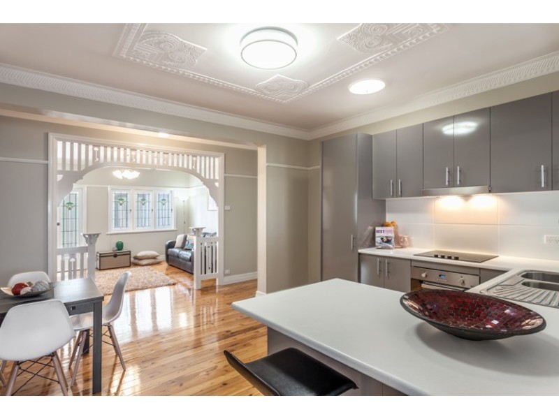 100 Water Street, South Toowoomba QLD 4350