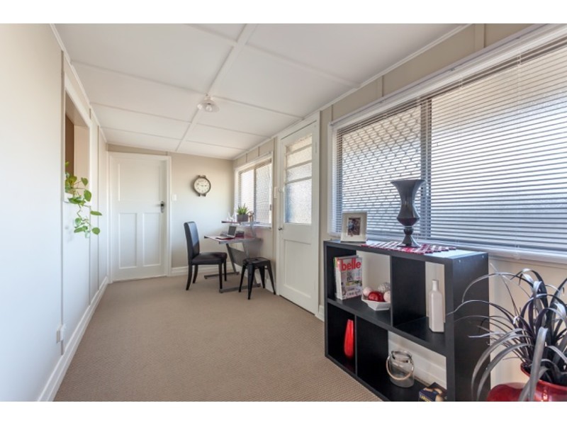 100 Water Street, South Toowoomba QLD 4350