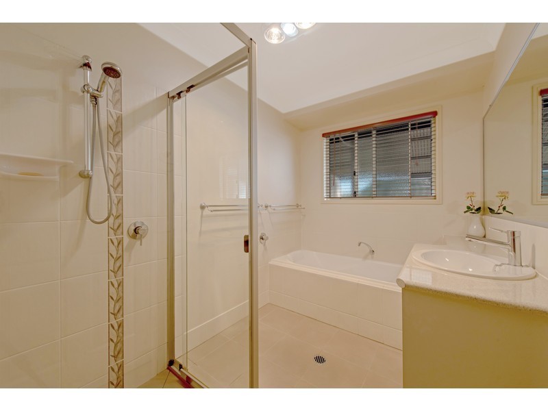 18 Honeyeater Drive, Highfields QLD 4352