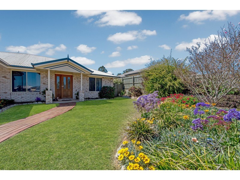 18 Honeyeater Drive, Highfields QLD 4352