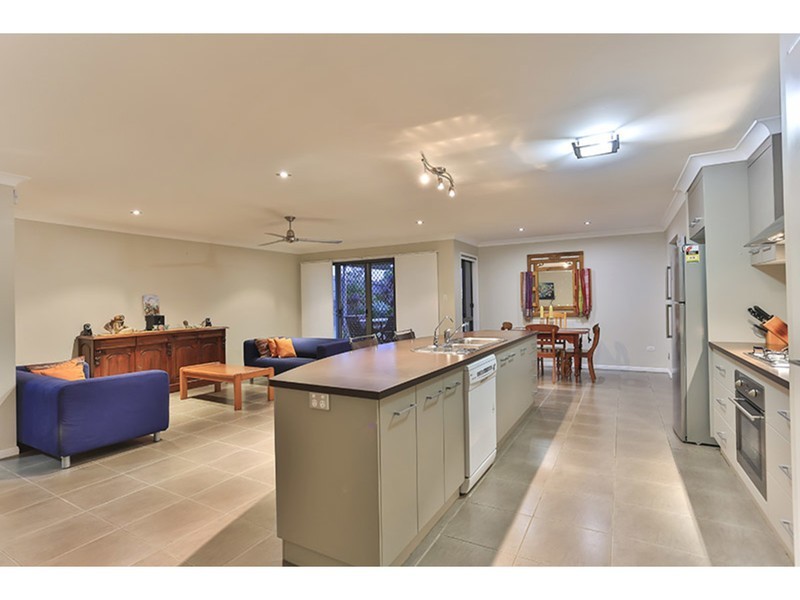 10 Smythe Drive, Highfields QLD 4352