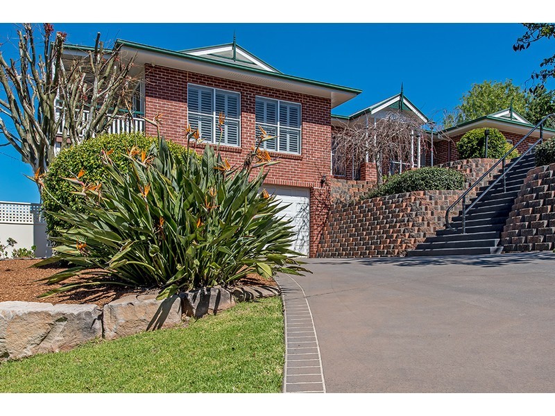 8 Huntingdale Court, Mount Lofty QLD 4350