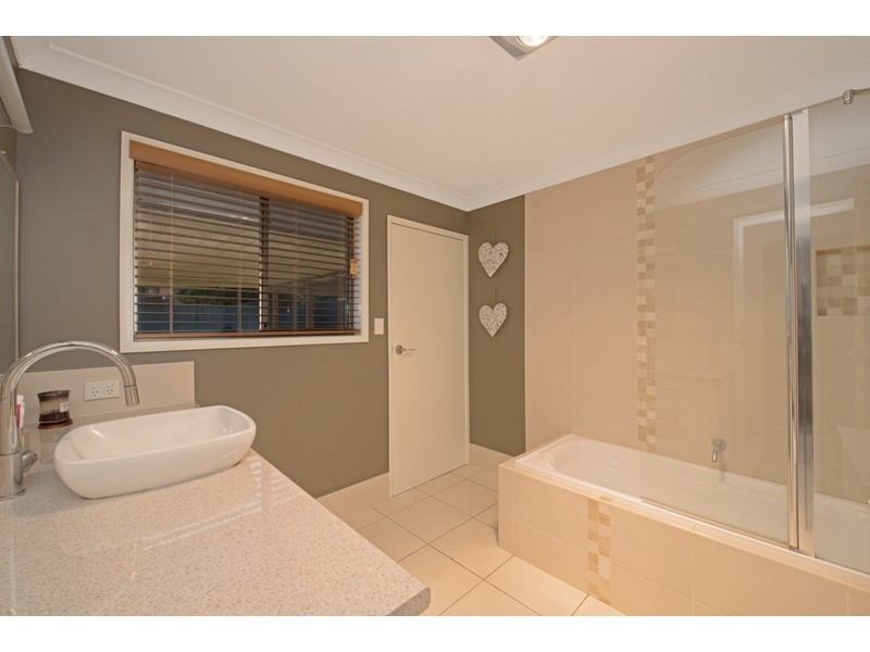 7 Mollison Court, Wilsonton QLD 4350