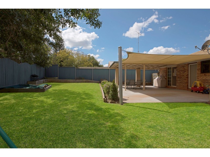7 Mollison Court, Wilsonton QLD 4350