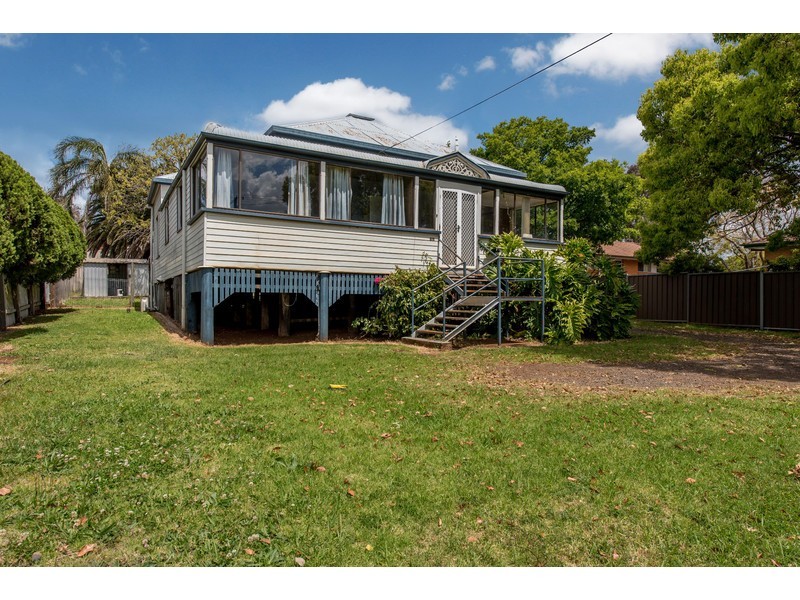 262 James Street, Harristown QLD 4350