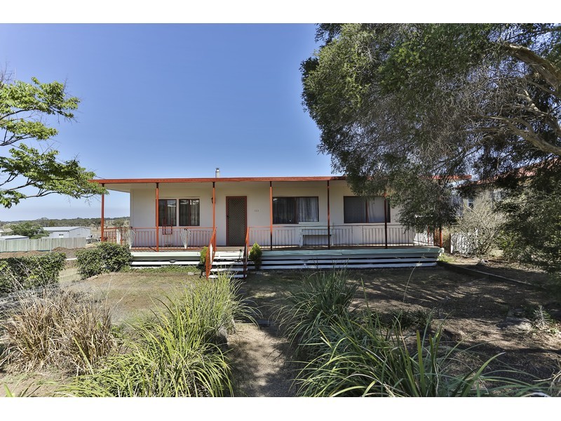 153 Mocatta Street, Goombungee QLD 4354