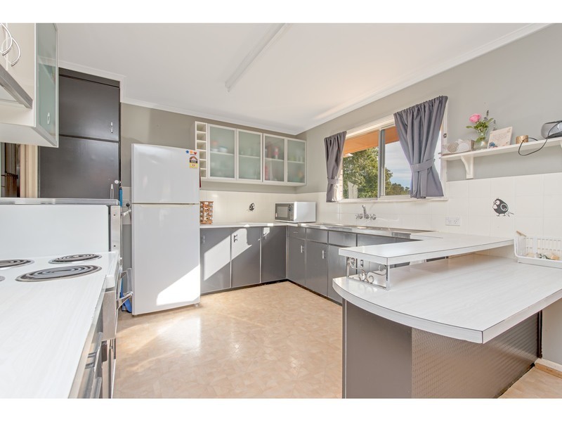 5 Brown Street, Rockville QLD 4350