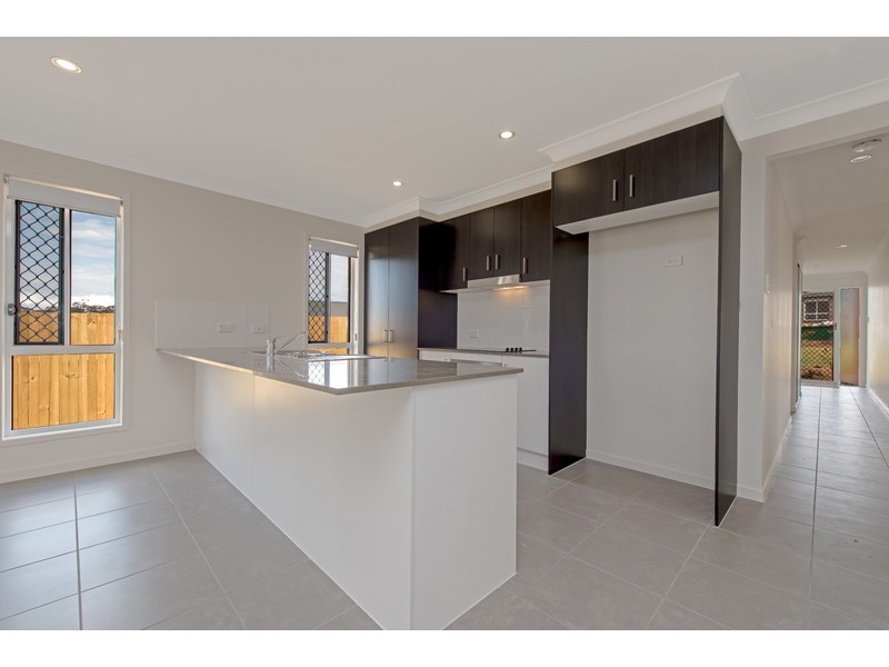 27 Sanctuary Drive, Cranley QLD 4350