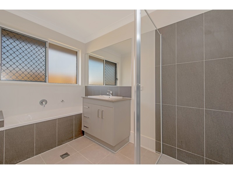 27 Sanctuary Drive, Cranley QLD 4350