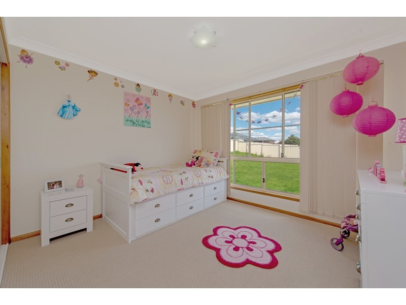17 Sommariva Street, Westbrook QLD 4350