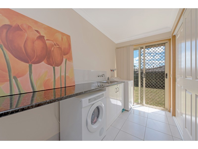 17 Sommariva Street, Westbrook QLD 4350