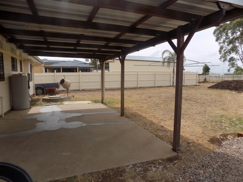 17 Gore Street, Westbrook QLD 4350