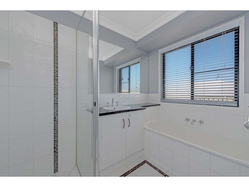 20 Sommariva Street, Westbrook QLD 4350