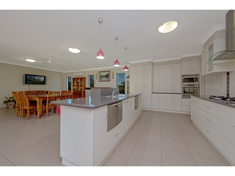 54 Holly Avenue, Cawdor QLD 4352