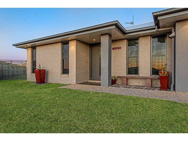 14 Plover Court, Highfields QLD 4352