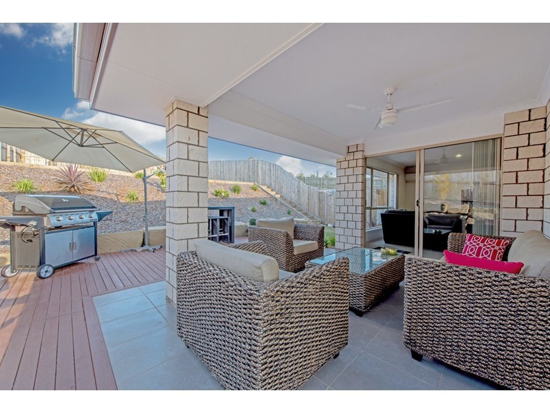 2/6 Rubie Court, Westbrook QLD 4350