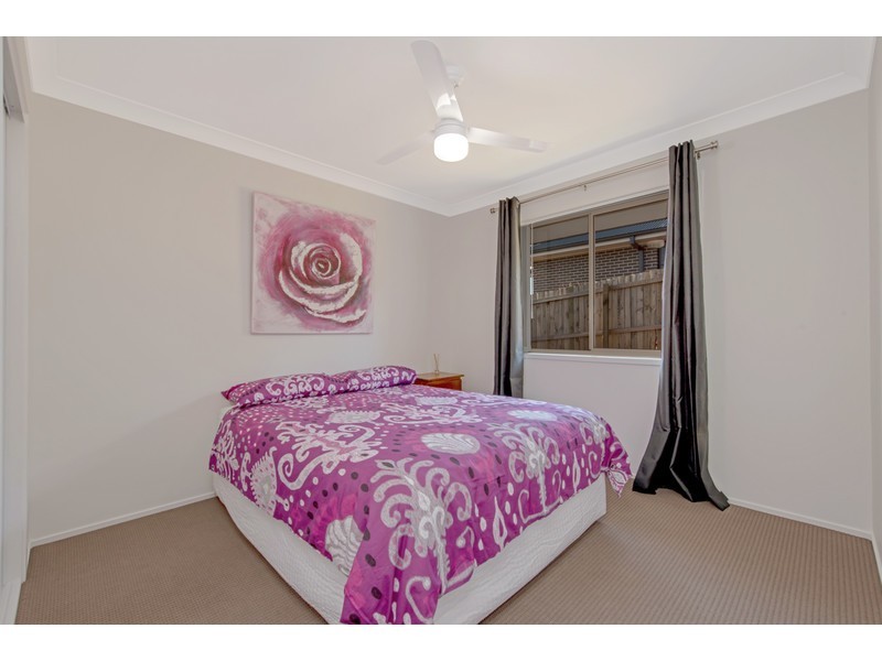 2/6 Rubie Court, Westbrook QLD 4350