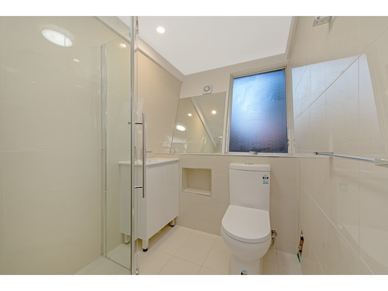 24 Tourist Road, East Toowoomba QLD 4350