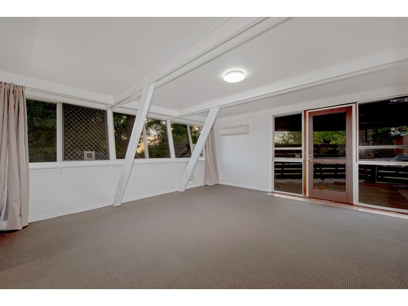24 Tourist Road, East Toowoomba QLD 4350