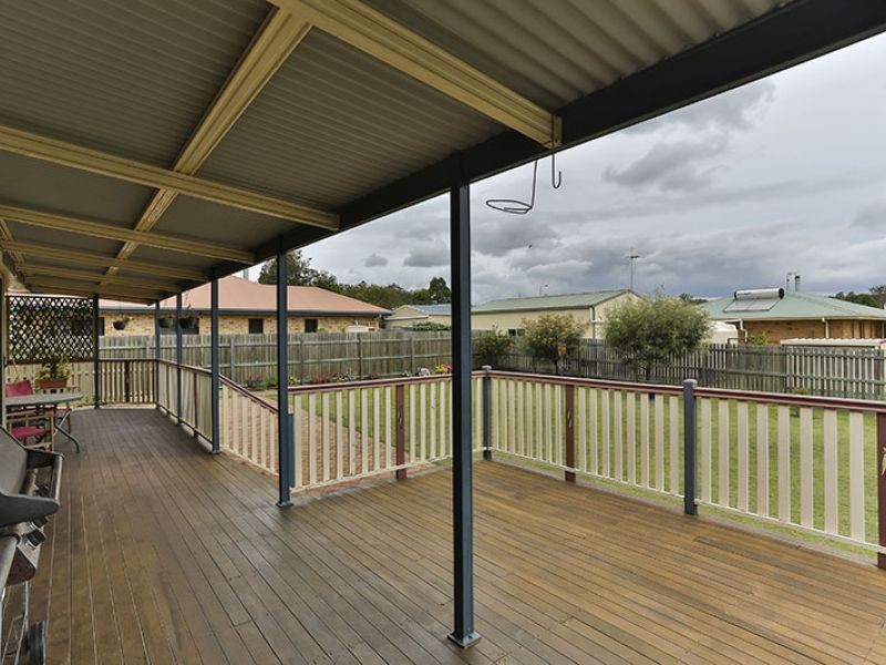 9 Lee Court, Crows Nest QLD 4355