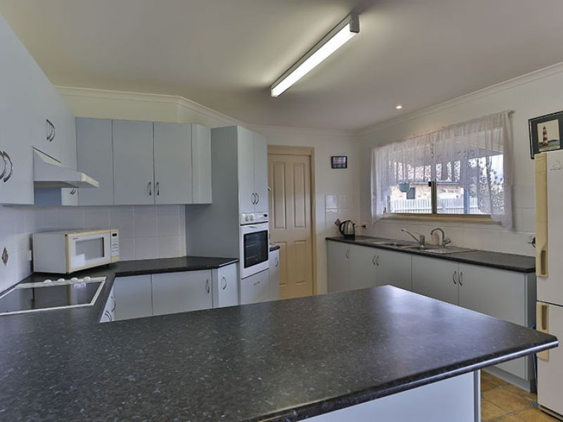 9 Lee Court, Crows Nest QLD 4355