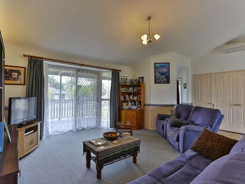 9 Lee Court, Crows Nest QLD 4355