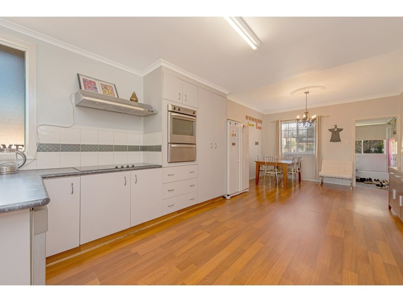 27 Dalmeny Street, Wilsonton QLD 4350