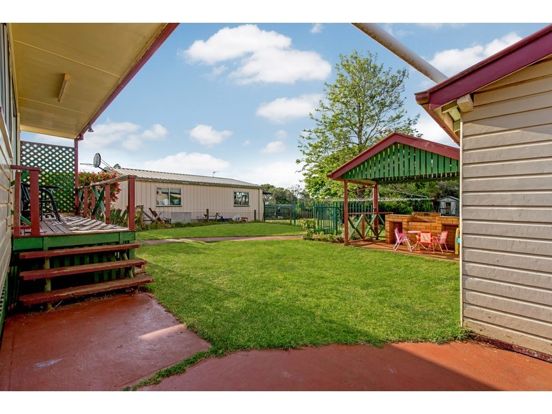 27 Dalmeny Street, Wilsonton QLD 4350