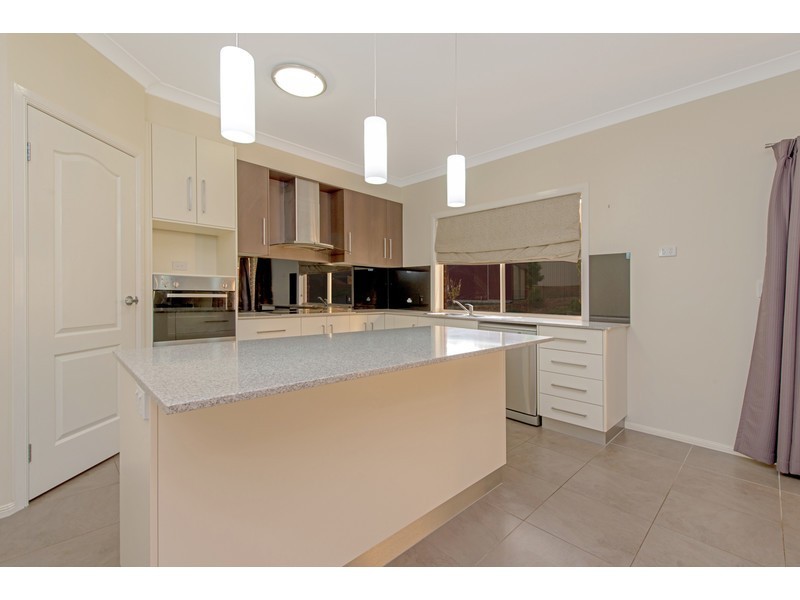 4 Preece Drive, Highfields QLD 4352