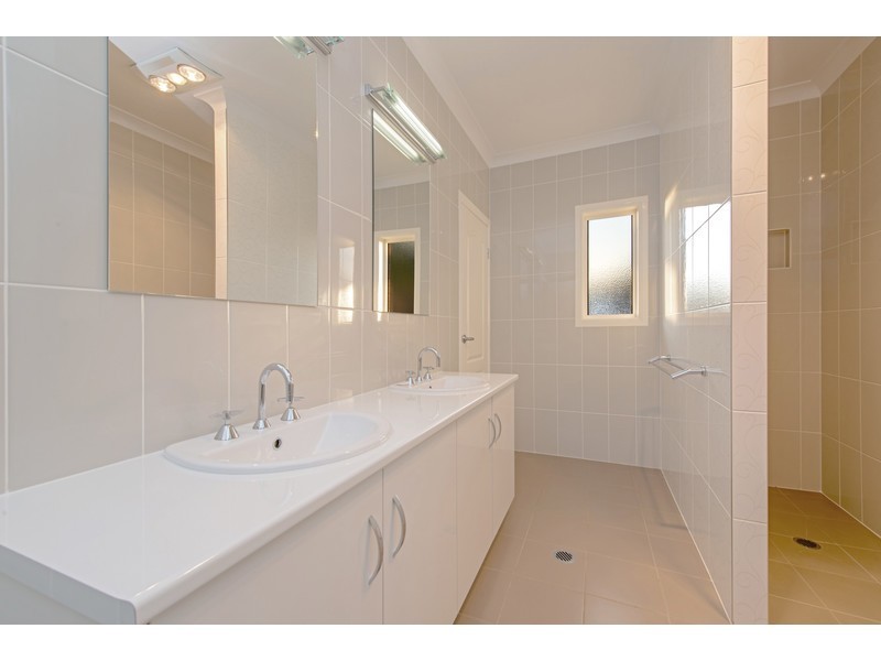 4 Preece Drive, Highfields QLD 4352