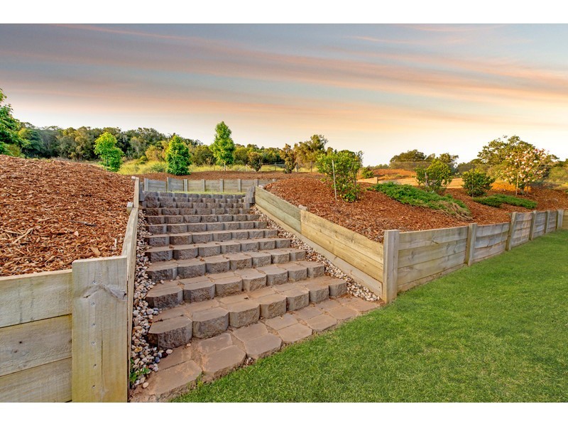 4 Preece Drive, Highfields QLD 4352