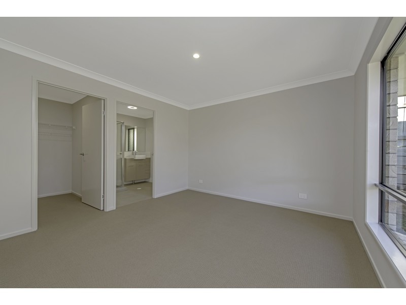 2/160 Glenvale Road, Glenvale QLD 4350