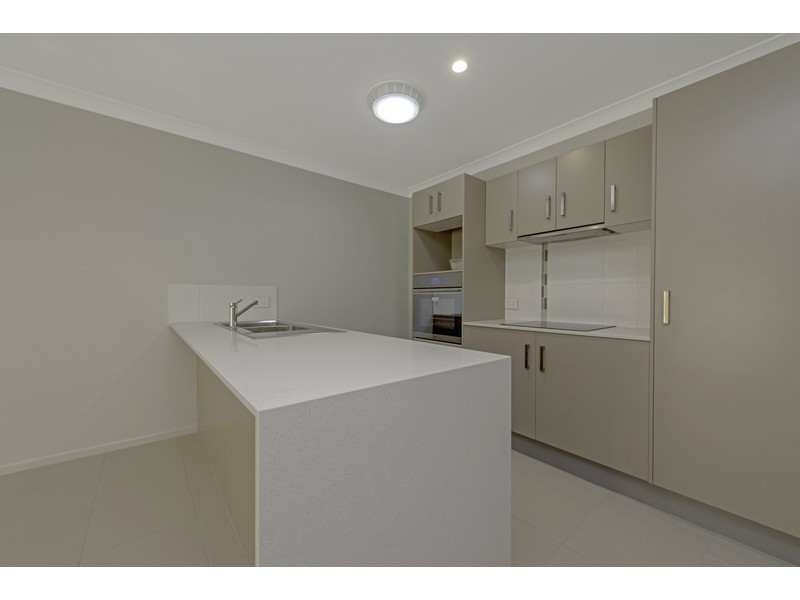 2/160 Glenvale Road, Glenvale QLD 4350
