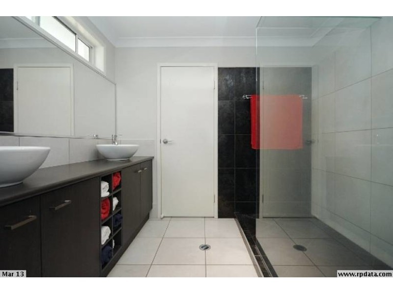 7 Page Street, Kearneys Spring QLD 4350