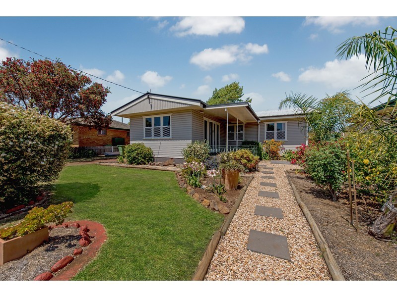 20 Tomkinson Street, Wilsonton QLD 4350