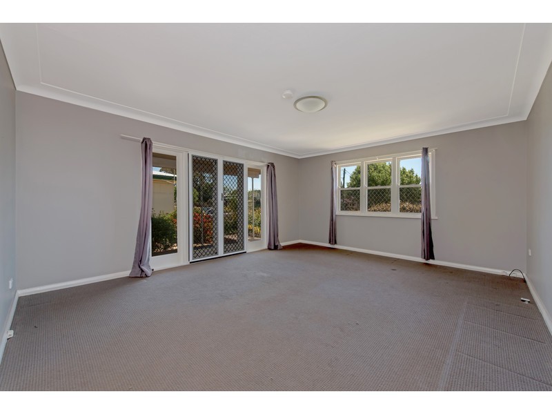 20 Tomkinson Street, Wilsonton QLD 4350