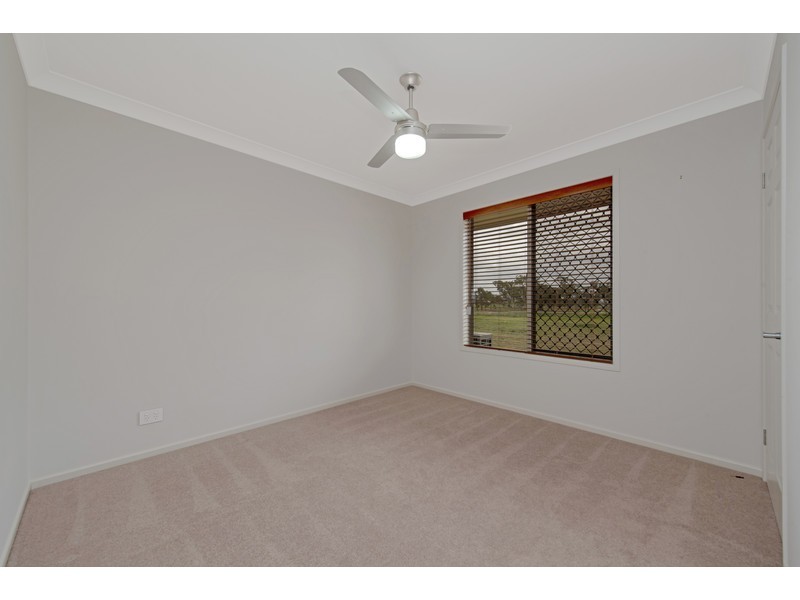 16 Phipps Drive, Meringandan West QLD 4352