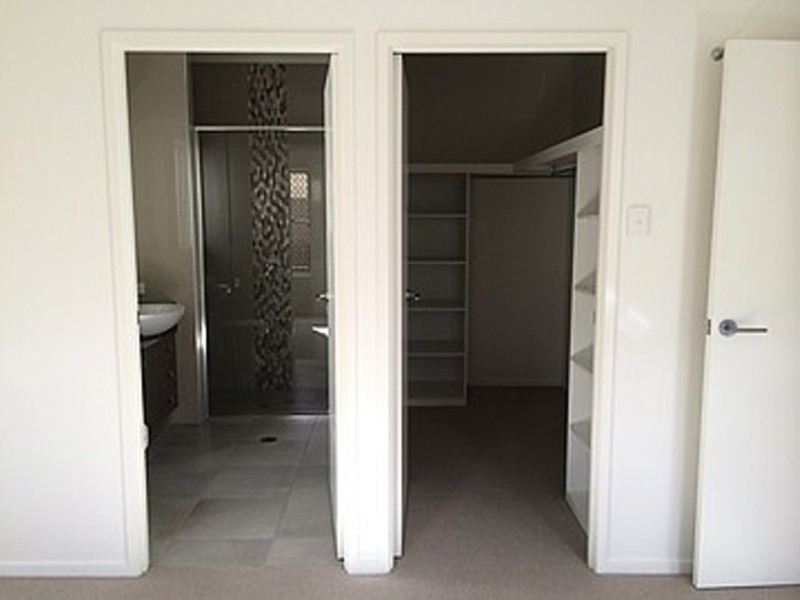 2/10 Burke Street, Rangeville QLD 4350