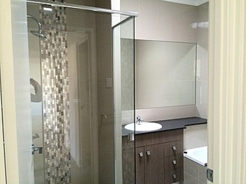 2/10 Burke Street, Rangeville QLD 4350