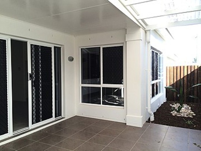 2/10 Burke Street, Rangeville QLD 4350