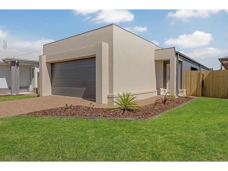 50 Sanctuary Drive, Cranley QLD 4350