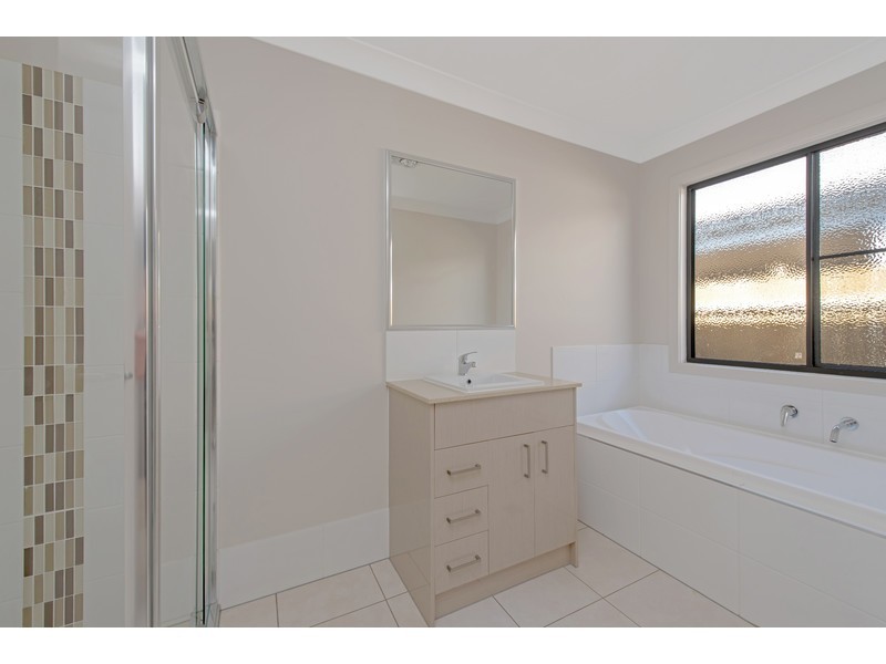 50 Sanctuary Drive, Cranley QLD 4350