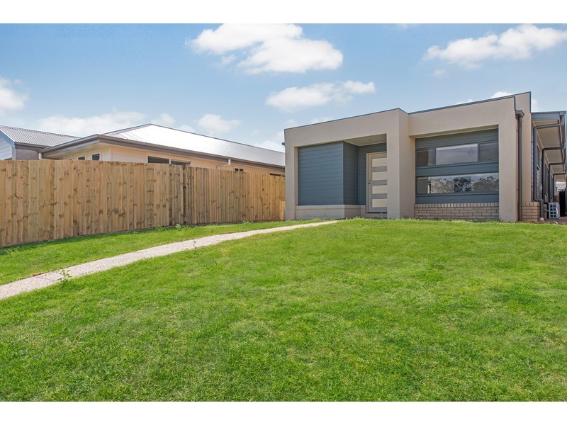 50 Sanctuary Drive, Cranley QLD 4350